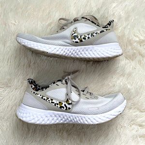Nike Women's Revolution 5 Running Shoes